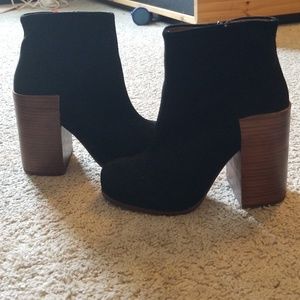 Jeffrey Campbell black suede booties size 7.5